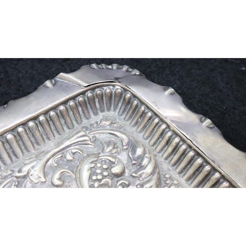 123 - Hallmarked silver tray with floral decoration, 27 x 21 cm, Chester assay. P&P Group 1 (£14+VAT for t... 