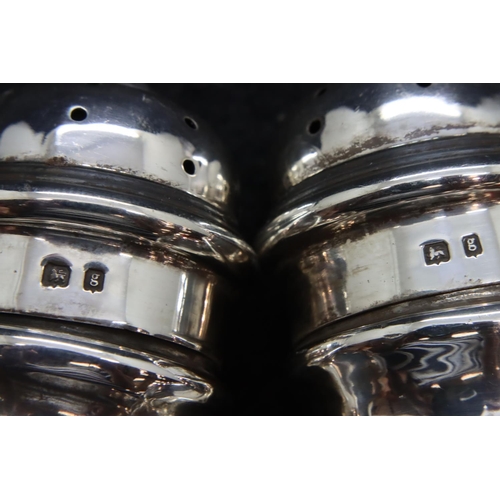 125 - Hallmarked silver cruet, 62g. P&P Group 1 (£14+VAT for the first lot and £1+VAT for subsequent lots)