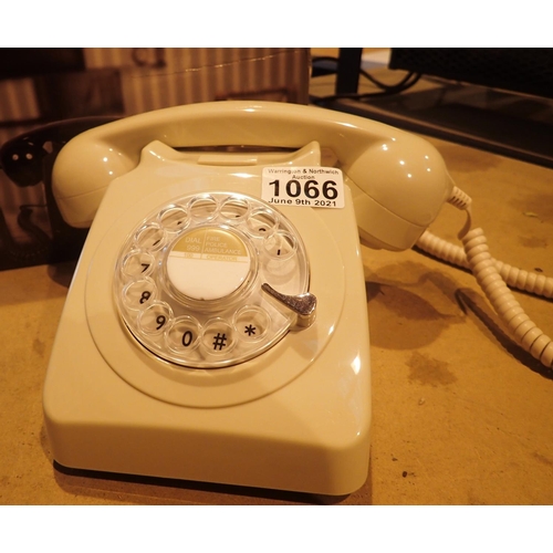 1066 - Ivory, GPO746 Retro rotary telephone replica of the 1970s classic, compatible with modern telephone ... 