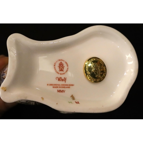 176 - Royal Crown Derby Wolf with gold stopper. P&P Group 1 (£14+VAT for the first lot and £1+VAT for subs... 