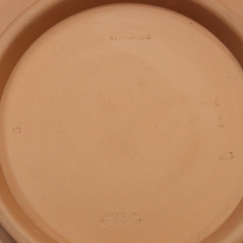 235 - Wedgwood pink and white bowl. P&P Group 3 (£25+VAT for the first lot and £5+VAT for subsequent lots)