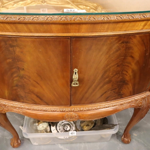 542 - A 20th century walnut four door sideboard in the Epstein style, raised on claw and ball supports, 13... 