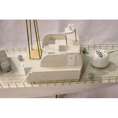 2209 - New Maquettes 1:40 scale kit built model of Voette Lance Missiles (VLM) boat, static model, requires... 