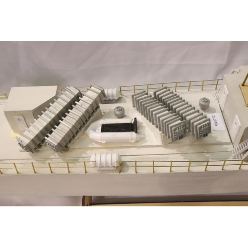 2209 - New Maquettes 1:40 scale kit built model of Voette Lance Missiles (VLM) boat, static model, requires... 