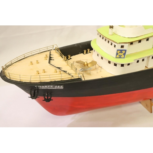 2214 - Zwarte Zee kit built tug boat, plastic hull, static model, L: 90 cm. Not available for in-house P&P,... 