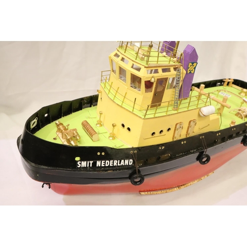 2216 - Smit Nederland static model kit built tug boat, plastic hull, L: 80 cm. Not available for in-house P... 