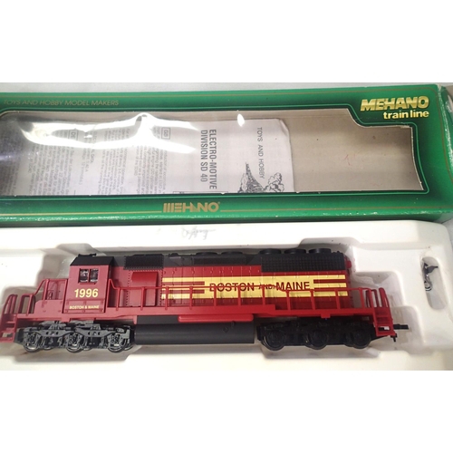 2285 - Mehano HO EMB SD40, Boston and Maine in very good condition, boxed. P&P Group 1 (£14+VAT for the fir... 