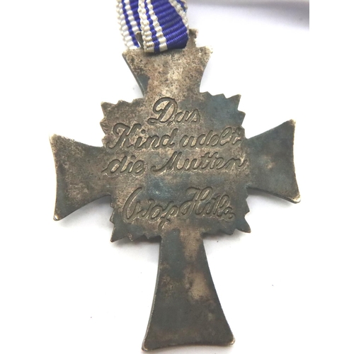 3192 - German Third Reich silver grade Mothers Cross. P&P Group 1 (£14+VAT for the first lot and £1+VAT for... 