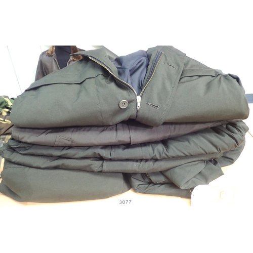 3077 - Four grade one condition Czech army Arctic parkas, 2x size XL and 2x size 2XL. P&P Group 2 (£18+VAT ... 