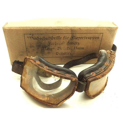 3086 - WWI German flying goggles. P&P Group 1 (£14+VAT for the first lot and £1+VAT for subsequent lots)