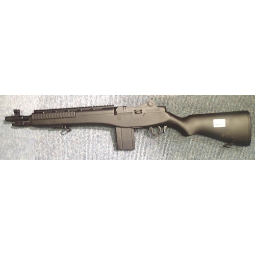 3159 - Replica BB M14 Carbine gun. P&P Group 3 (£25+VAT for the first lot and £5+VAT for subsequent lots)