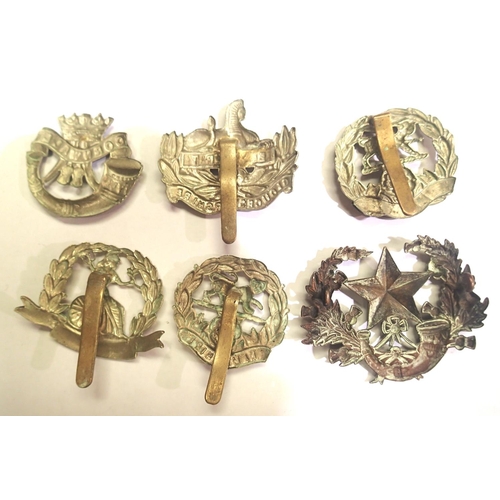 3182 - Six WWI and WWII military cap badges. P&P Group 1 (£14+VAT for the first lot and £1+VAT for subseque... 