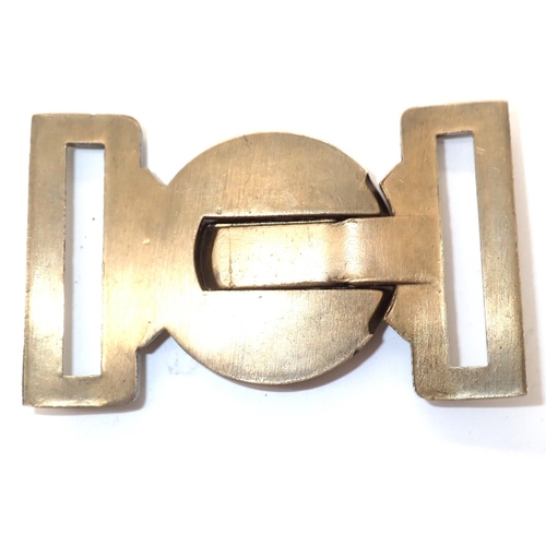 3101 - British WWII brass belt buckle. P&P Group 1 (£14+VAT for the first lot and £1+VAT for subsequent lot... 