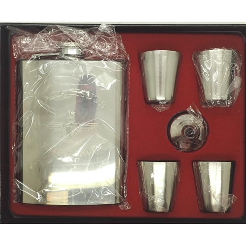 3117 - New and boxed hip flask set engraved with parachute regiment logo. P&P Group 1 (£14+VAT for the firs... 