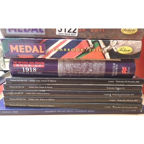 3122 - Military related books and auction catalogues, medal yearbooks and others. P&P Group 3 (£25+VAT for ... 