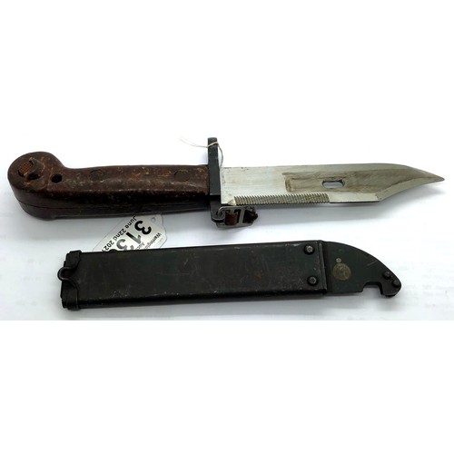 3136 - Gulf War AK47 bayonet, with scabbard, also converts into a wire cutter. P&P Group 2 (£18+VAT for the... 