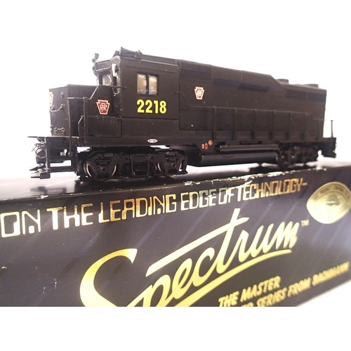 2293 - Bachmann Spectrum HO 82015 GP-30 black, 2218 PRR Livery in excellent condition, box is very good. P&... 