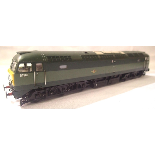 2297 - Bachmann Class 47 two tonne green, D1500 in very good condition. Missing couplings and part cab glaz... 