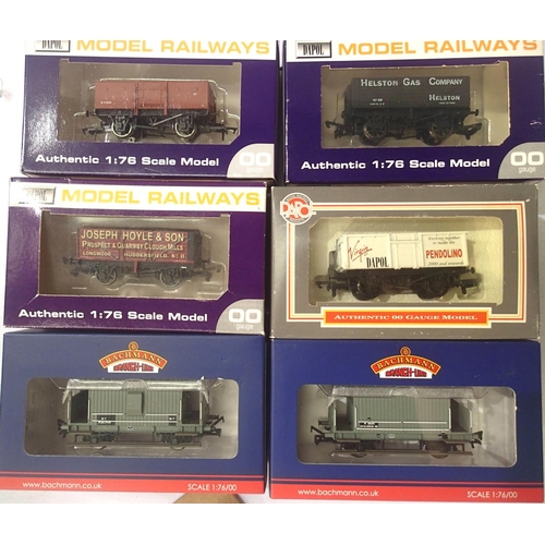 2335 - Six OO scale Bachmann/detail wagons including Virgin Pendolino and Joseph Hoyle. P&P Group 1 (£14+VA... 