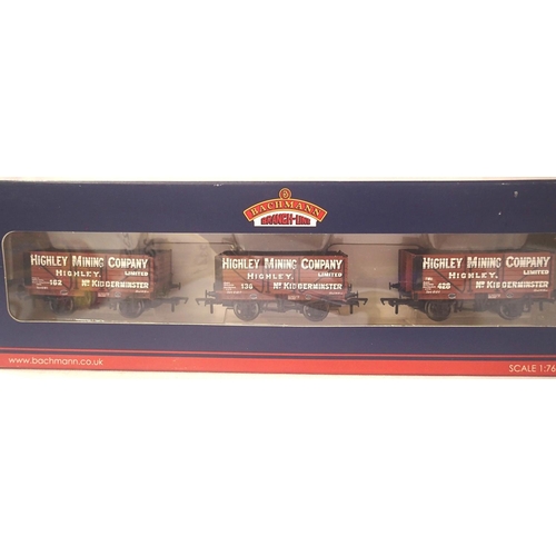 2338 - Bachmann 37-080-F set of three Highley Mining Company wagons, Severn Valley Railway Exclusive. P&P G... 