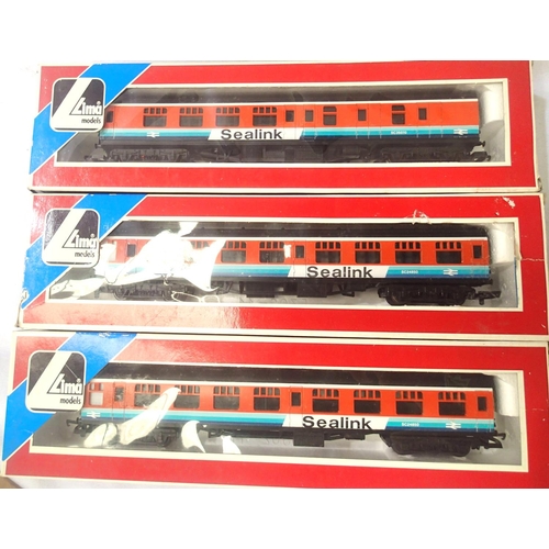 2355 - Three Lima Sealink coaches (two composite and one brake end) in excellent condition, boxed (some sto... 