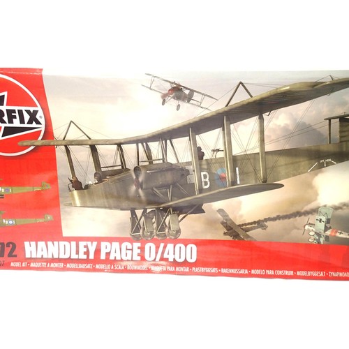 2322 - Airfix 1:72 scale Handley Page 0/400, appears complete, contents unchecked. P&P Group 1 (£14+VAT for... 