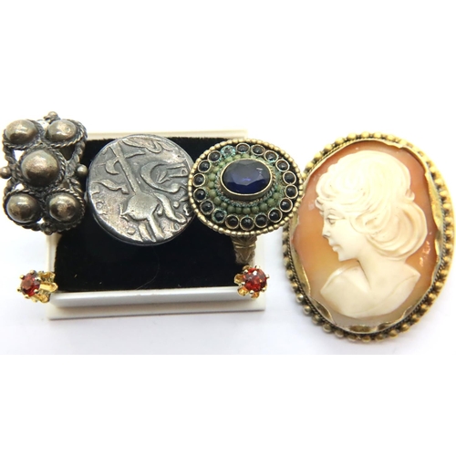 31 - Mixed vintage jewellery including a silver coin mounted ring, cameo brooch and a pair of earrings. P... 