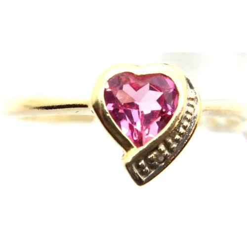 43 - 9ct gold heart shaped ring set with pink stones and diamonds, size N/O , 1.5g. P&P Group 1 (£14+VAT ... 