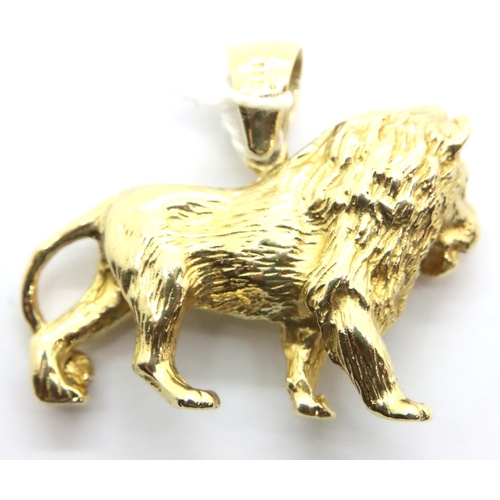 8 - 14ct solid gold Lion pendant, fully hallmarked, RRP £1100+, 14.2g. P&P Group 1 (£14+VAT for the firs... 