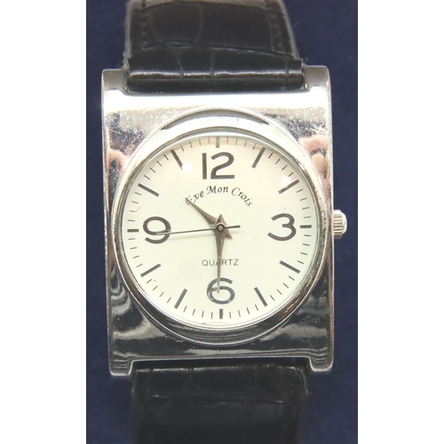 68 - Gents Eve Mon Crois boxed wristwatch, working at lotting. P&P Group 1 (£14+VAT for the first lot and... 