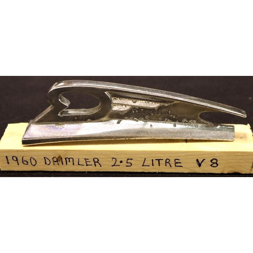 145 - Car bonnet mascot; 1960 Daimler 2.5L V8, H: 13 cm. P&P Group 2 (£18+VAT for the first lot and £3+VAT... 