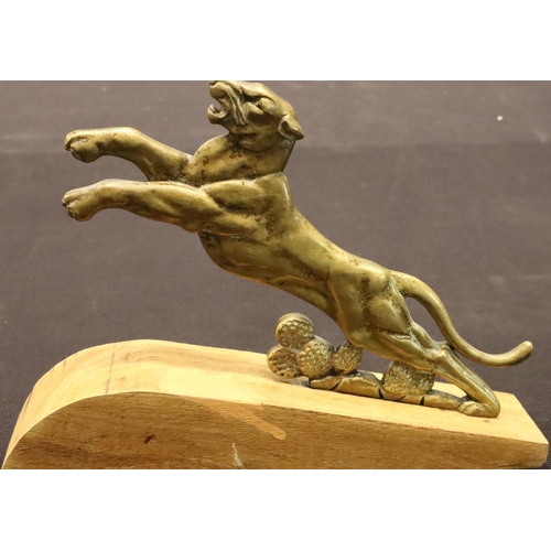 164 - Car bonnet mascot; Unknown origin bronze leaping lioness, L: 23 cm. P&P Group 2 (£18+VAT for the fir... 