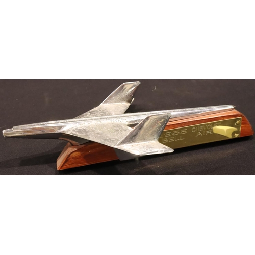 178 - Car bonnet mascot; 1955 USA Chevrolet Bel Air, L: 38 cm. P&P Group 3 (£25+VAT for the first lot and ... 