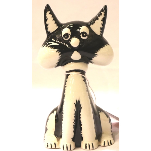 261 - Lorna Bailey cat, Sylvester, H: 15 cm. P&P Group 1 (£14+VAT for the first lot and £1+VAT for subsequ... 