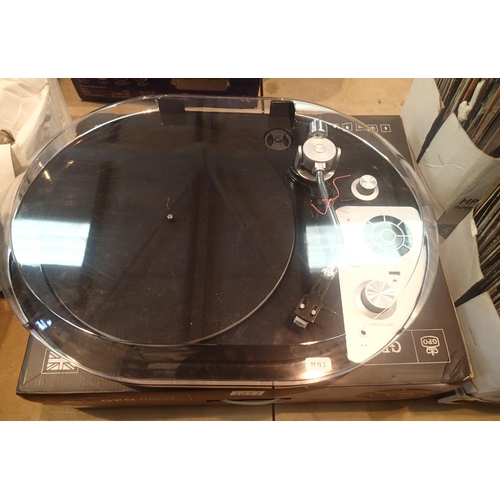 1011 - GPO PR50 2 speed turntable with Audio Technica Cartridge. Has aux ports; bluetooth transmitter plus ... 