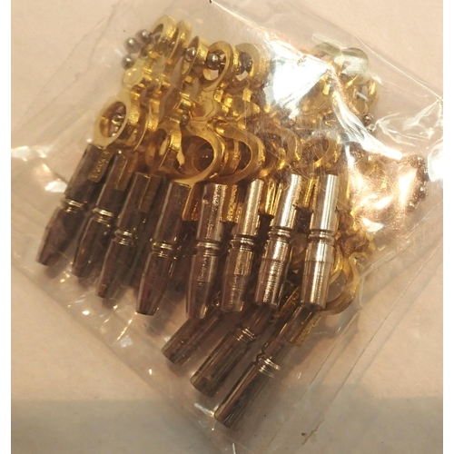 1068 - Complete set of fourteen different sized pocket watch winding keys. P&P Group 1 (£14+VAT for the fir... 