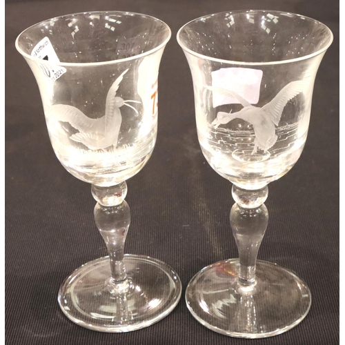 307 - Robert Ellison (Meadows Glass) pair of etched Pinot Noir glasses, each signed, H: 17 cm. P&P Group 3... 