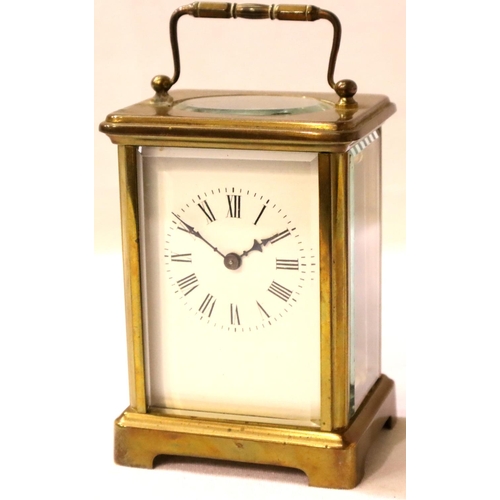 342 - French brass carriage clock with key, H: 12 cm. P&P Group 3 (£25+VAT for the first lot and £5+VAT fo... 