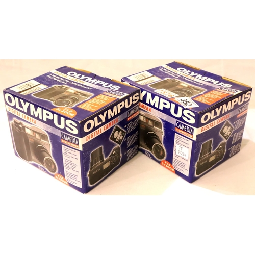 352 - Two new old stock Olympus digital camera C3040 zoom. P&P Group 3 (£25+VAT for the first lot and £5+V... 