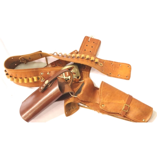 362 - Two leather holsters and leather bullet belt. P&P Group 2 (£18+VAT for the first lot and £3+VAT for ... 