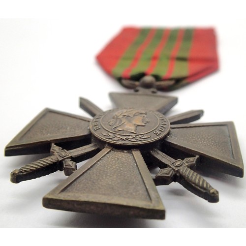 3214 - WWII French Croix de Guerre 1939. P&P Group 1 (£14+VAT for the first lot and £1+VAT for subsequent l... 