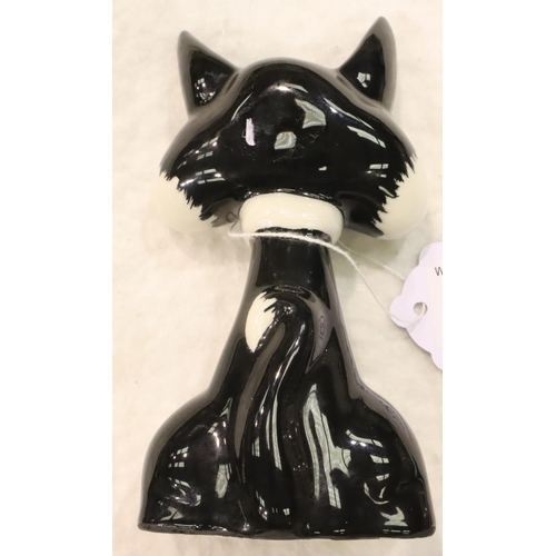 261 - Lorna Bailey cat, Sylvester, H: 15 cm. P&P Group 1 (£14+VAT for the first lot and £1+VAT for subsequ... 