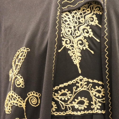 322 - Hooded black cape with gold embroidered design. P&P Group 1 (£14+VAT for the first lot and £1+VAT fo... 