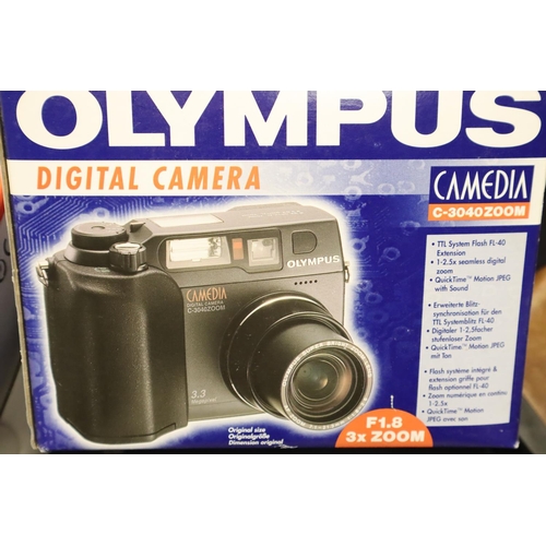 352 - Two new old stock Olympus digital camera C3040 zoom. P&P Group 3 (£25+VAT for the first lot and £5+V... 