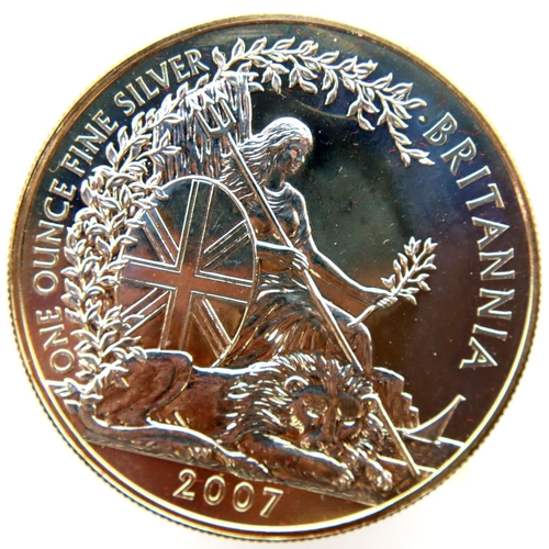 3107 - 2007 - 1 oz Bullion 2 Pound Britannia. P&P Group 1 (£14+VAT for the first lot and £1+VAT for subsequ... 