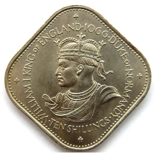 3153 - 1066 - 1966 - 10 Shilling Guernsey / William Duke of Normandy. P&P Group 1 (£14+VAT for the first lo... 