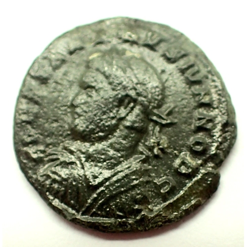 3198 - 340 AD - AE3 of Constantine II - Campgate issue with Star above walls - Trier mint. P&P Group 1 (£14... 