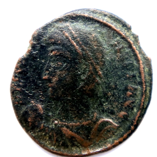 3201 - 347AD - Emperor Constans - Soldier dragging slave out of hut under tree. P&P Group 1 (£14+VAT for th... 