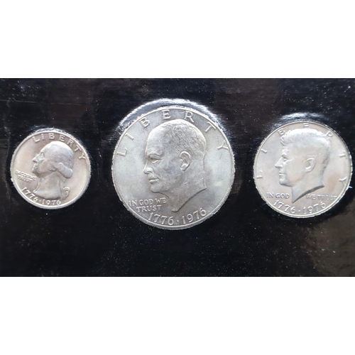 3226 - 1976 - USA Bicentennial American three coin set, boxed. P&P Group 1 (£14+VAT for the first lot and £... 