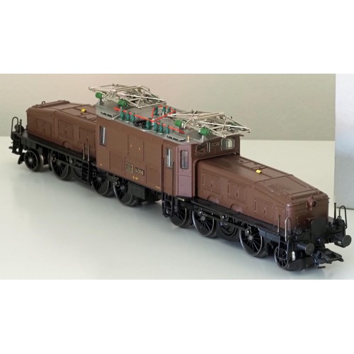 2145 - Marklin H0 3-rail Digital mfx 39562 Swiss Crocodile.  All metal model, with high-quality Softdrive S... 